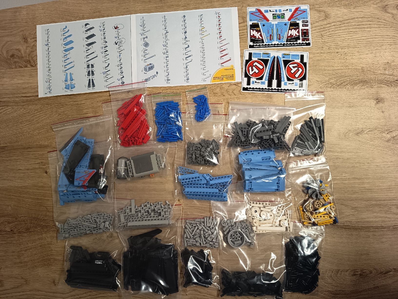 Lego Kit di costruzioni: LEGO Technic 42066 + Neue Aufkleber – Usato da Frauenfeld venduto da sveno666 1