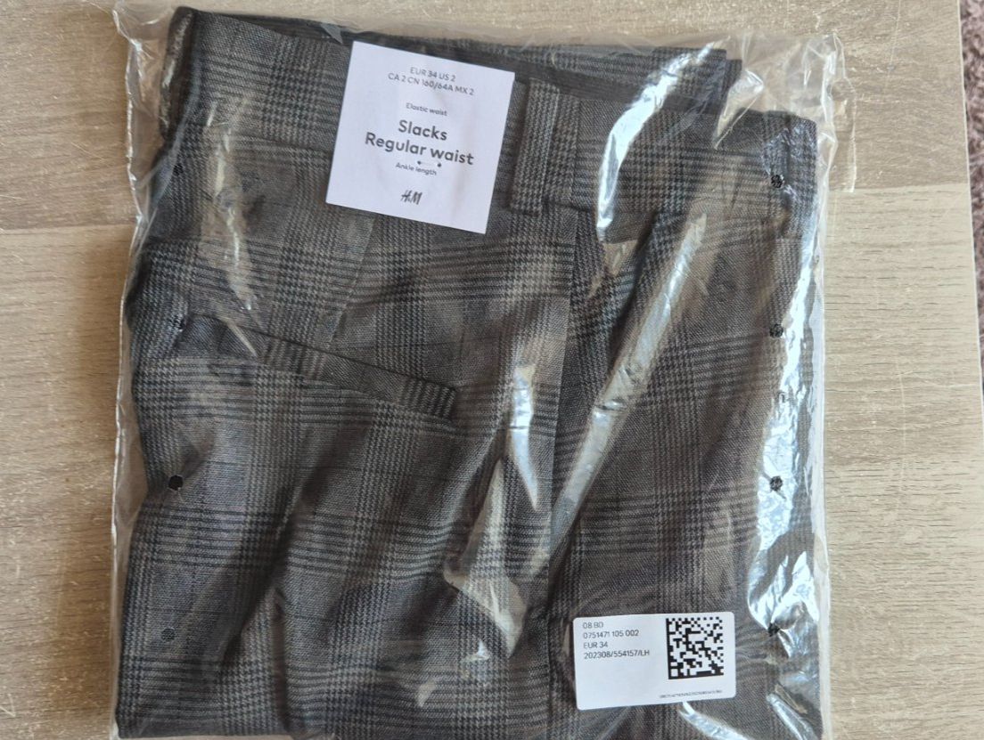 H&M Pantaloni: Pantalon cigarette neuf H&M t.34 – Nuovo e nell'imballaggio originale da Ste-Croix venduto da kar_9x7w 1