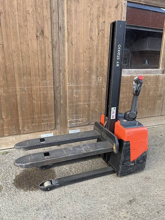 Toyota Gabelstapler & Hubwagen: Stapler / Ameise / Hochhubwagen Toyota – Gebraucht aus Uttwil von wallance92 2