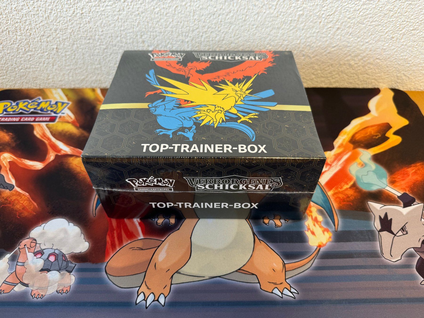Pokémon Carte collezionabili: Verborgenes Schicksal Top-Trainer-Box OVP – Nuovo (secondo la descrizione) da Bülach venduto da Pfrenzel 4