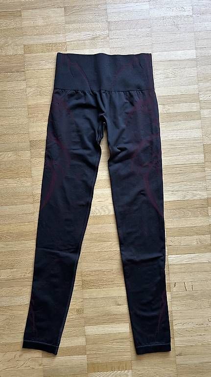 Gymshark Leggings: Gymshark Thigts "NEU" – Nuovo e nell'imballaggio originale da Thun venduto da SelinaW1995 1
