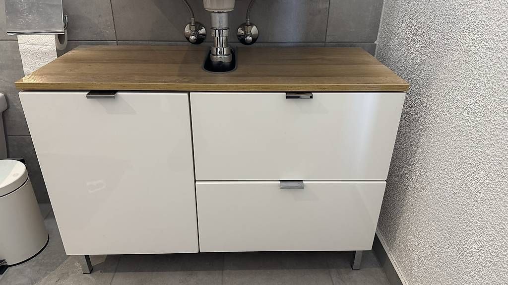 Mobili per bagno: Lavabo Unterschrank – Usato da Aarburg venduto da Maoamanu