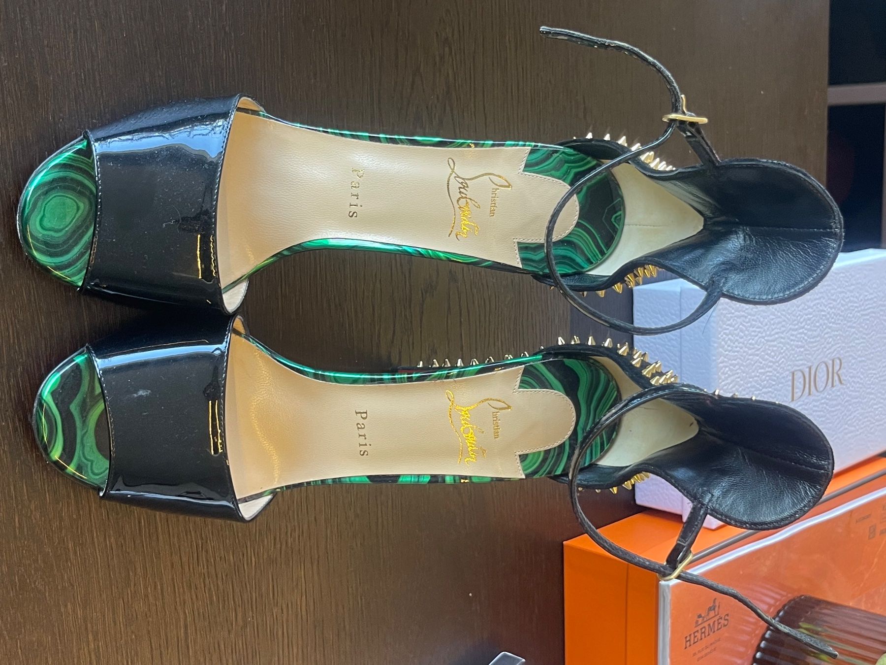 Christian Louboutin Damenschuhe: Christian Louboutin – Neu (gemäss Beschreibung) aus Wollerau von mah_9jrb