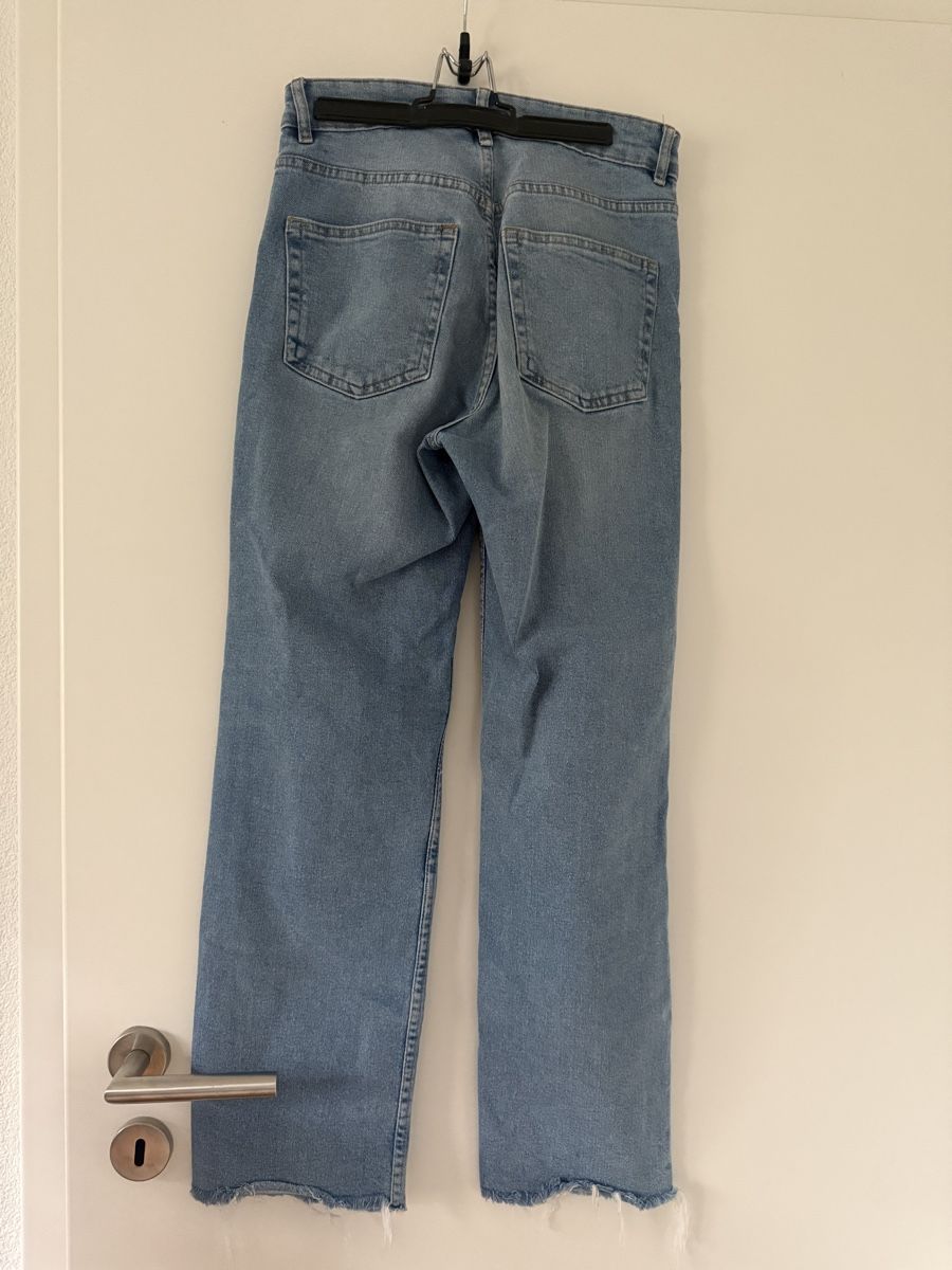 H&M Jeans: Straight Jeans H&M – Gebraucht aus Villigen von Liviaange 1