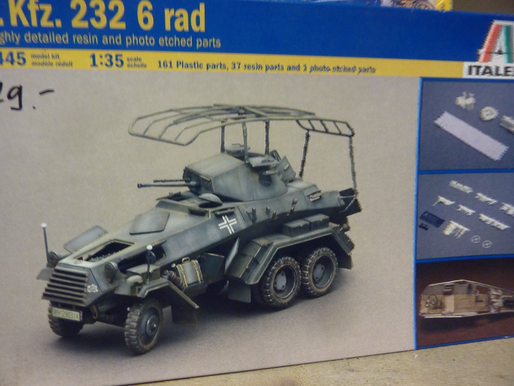 Kits de montage: SD.KFZ 232 – Neuf avec emballage d'origine à Balsthal par bouteliee