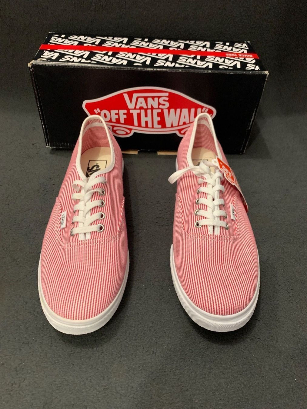 Vans Scarpe da uomo: VANS ERA, GRÖSSE 40.5 – Nuovo e nell'imballaggio originale da Zürich venduto da LIQUIDATOR.CP