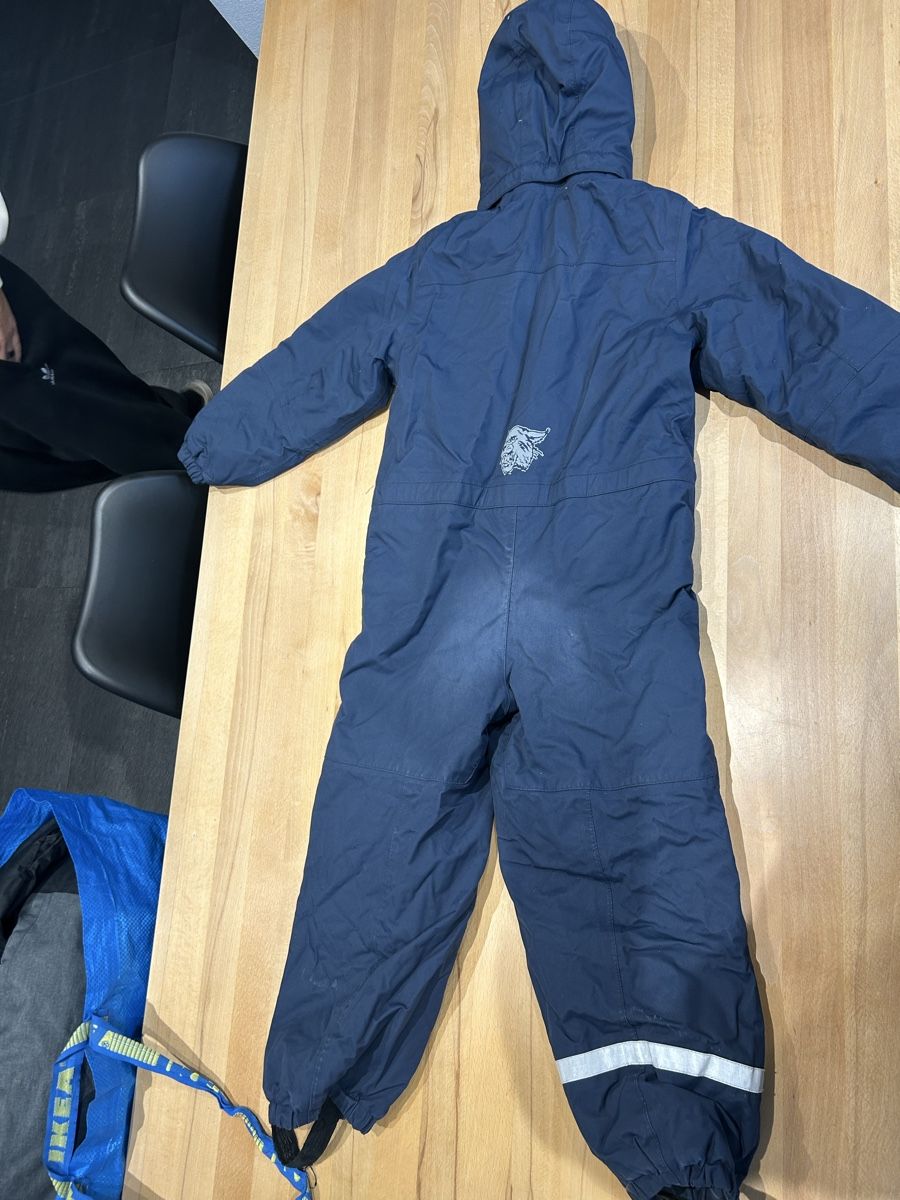 Lotti & Set di vestiti: Skianzug EUR 128 – Usato da Guttet-Feschel venduto da Swissdarter 1