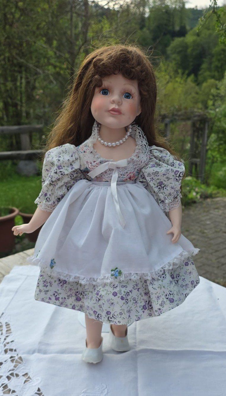 Bambole: Wunderschöne Puppe – Usato da Wolfhalden venduto da Elisabeth_b