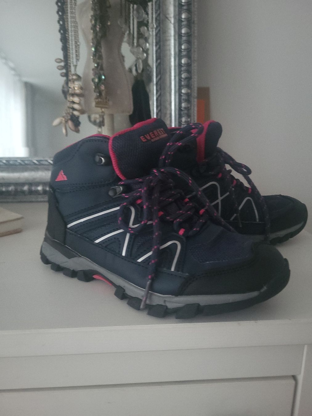 Everest Schuhe für Mädchen: Wanderschuhe Everest Gr.34 – Gebraucht aus Oberaach von Svea11 6