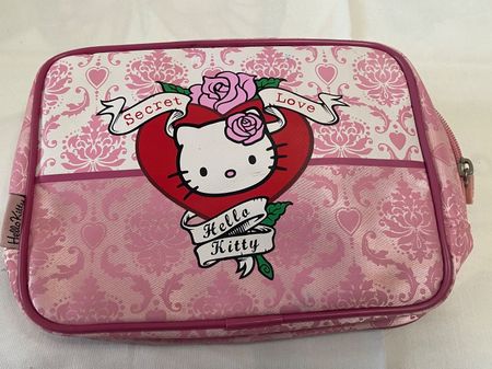 Hello Kitty Necessaire Pink