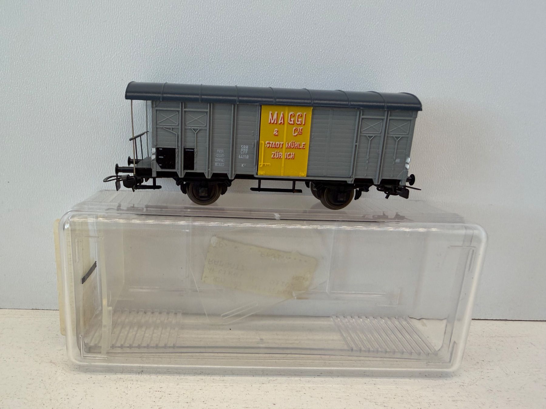 Piko Modelleisenbahnen: Piko K2 gedeckter Güterwagen Maggi – Gebraucht aus Büsserach von ModellbahnDepot