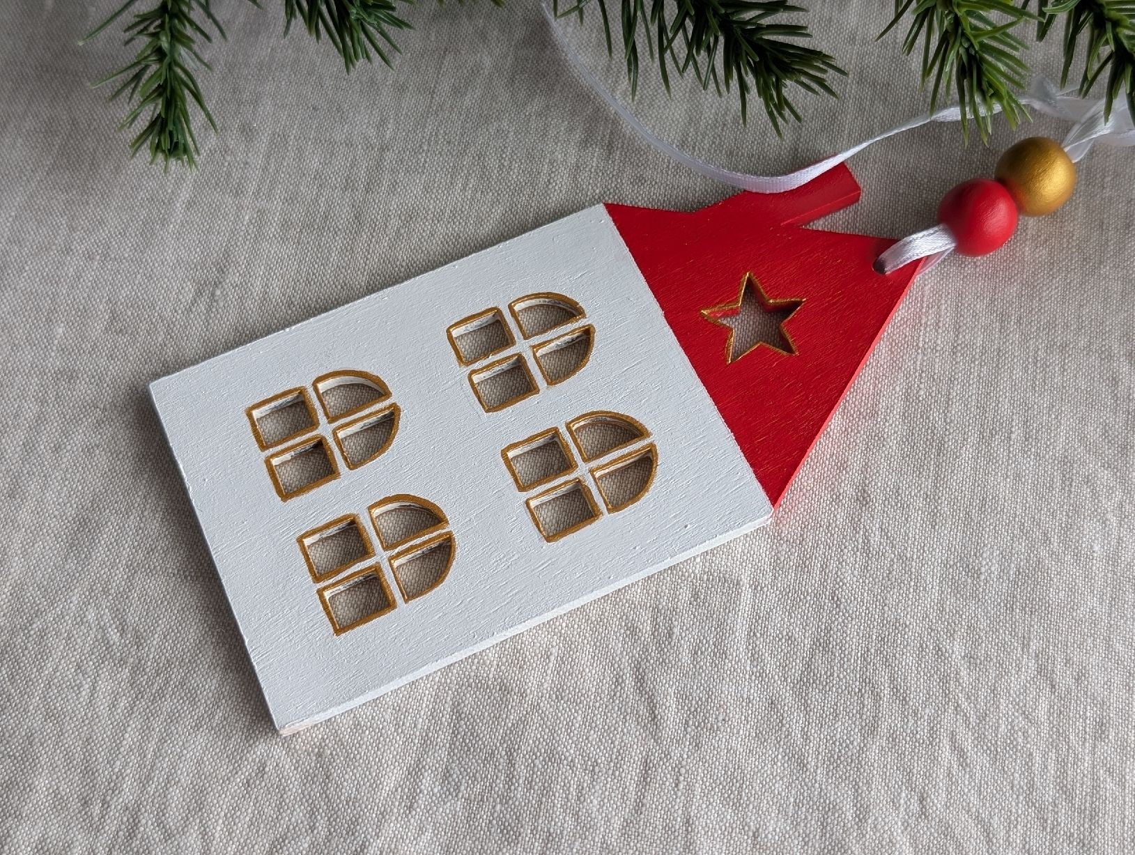 Tutte le decorazioni: Handbemalter Holz Anhänger Baumschmuck Set – Nuovo e nell'imballaggio originale da Winterthur venduto da LaVieColor 2