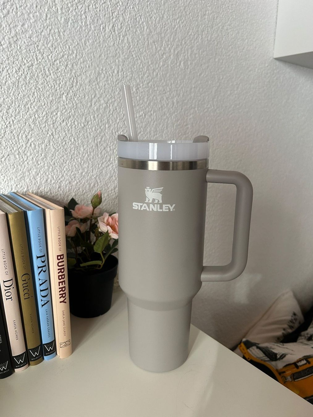 Stanley Trinkflaschen & Thermosflaschen: STANLEY CUP- Grau – Gebraucht aus Montlingen von Cinja.l