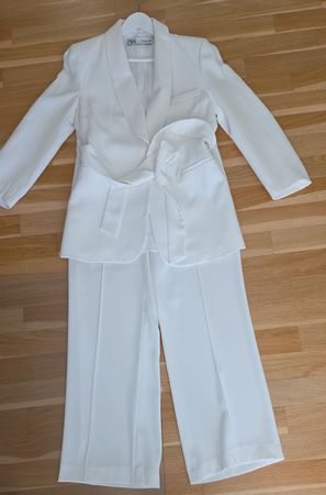 Zara Hosenanzug weiss mit Taillengurt