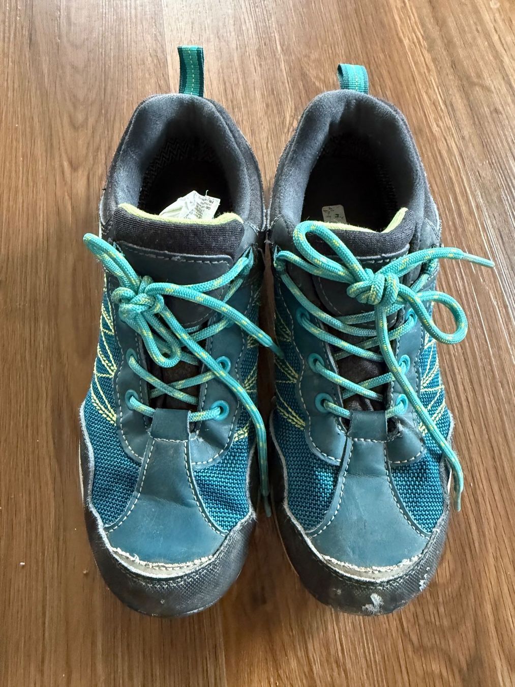 Schuhe für Jungen: Outdoorschuhe Gr.35 – Gebraucht aus Rorbas von Maioc