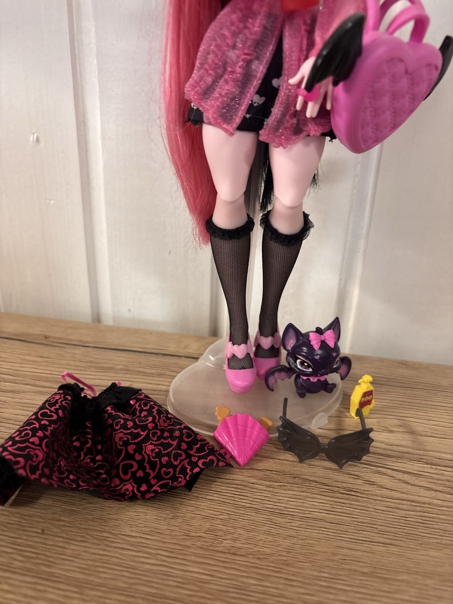 Poupées: Monster high Draculaura G3 – Neuf (Voir description) à Vuippens par Tryce1802 2