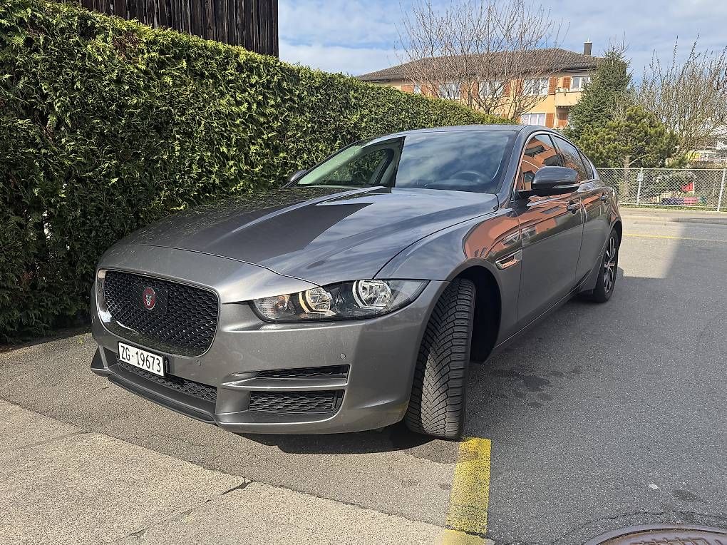 Automobili: Jaguar XE 2.0 AWD – Usato da Baar venduto da Iricardino 1