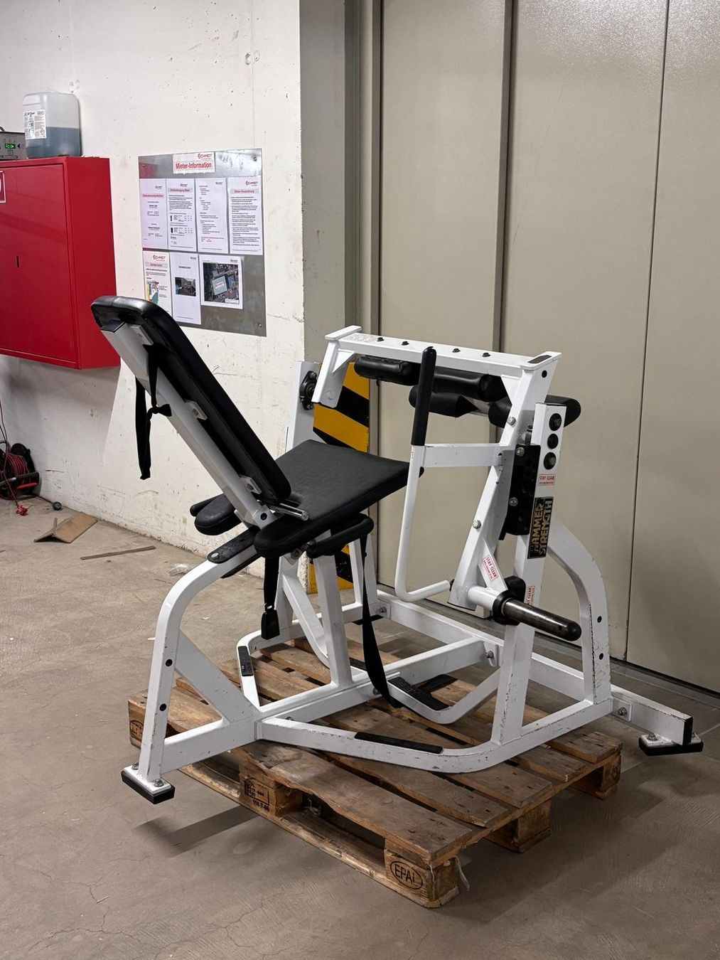 Hometrainer: Occasion Hammer Strength Seated Leg Curl – Usato da Liestal venduto da FitCom 2