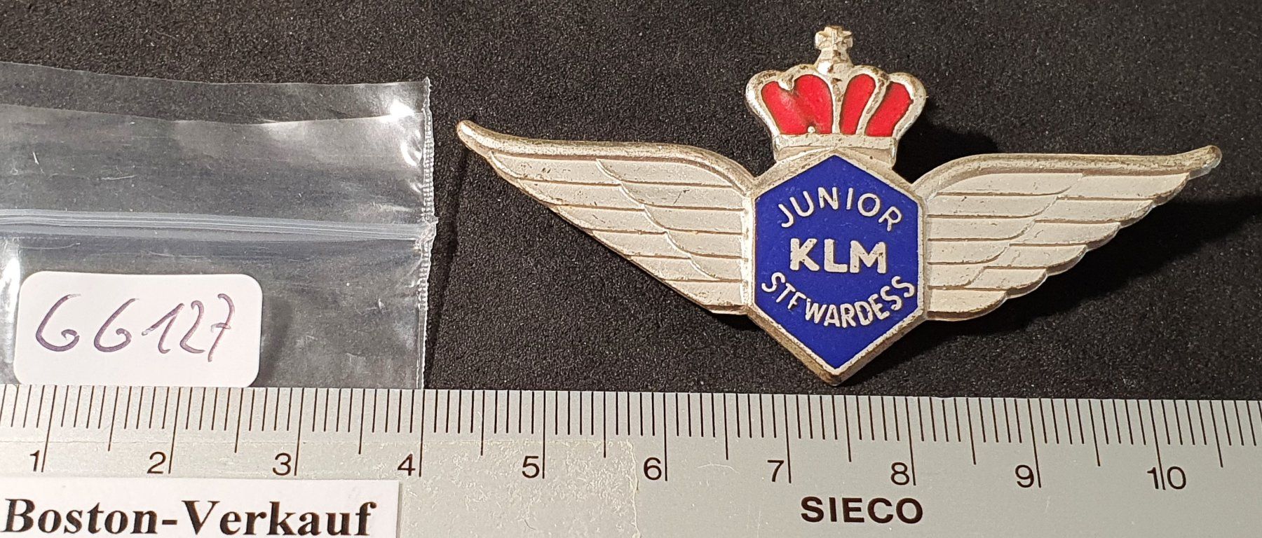 Plaquettes & Badges: GG127 - Alte Brosche Fluggesellschaft KLM Junior Stewardess – D'occasion à Reinach BL par Boston-Verkauf 2