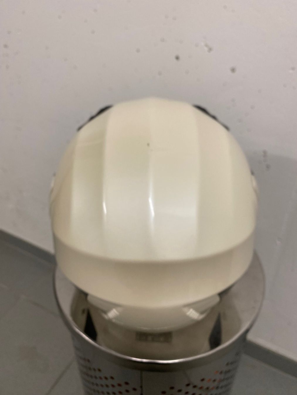 Caschi & visiere: Motorrad Helm pearl-white Gr. S – Usato da Landquart venduto da orca130 1