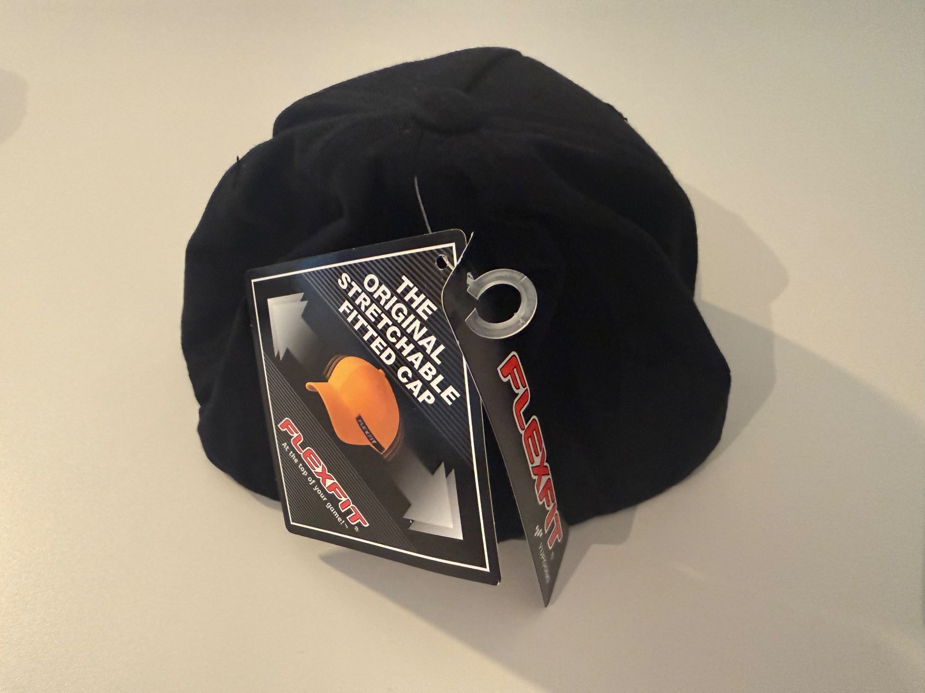 Flexfit Copricapi, berretti & cappellini: Flexfit 5 Panel black Cap S/M Neue – Nuovo e nell'imballaggio originale da Altendorf venduto da Elenaneagu22 1