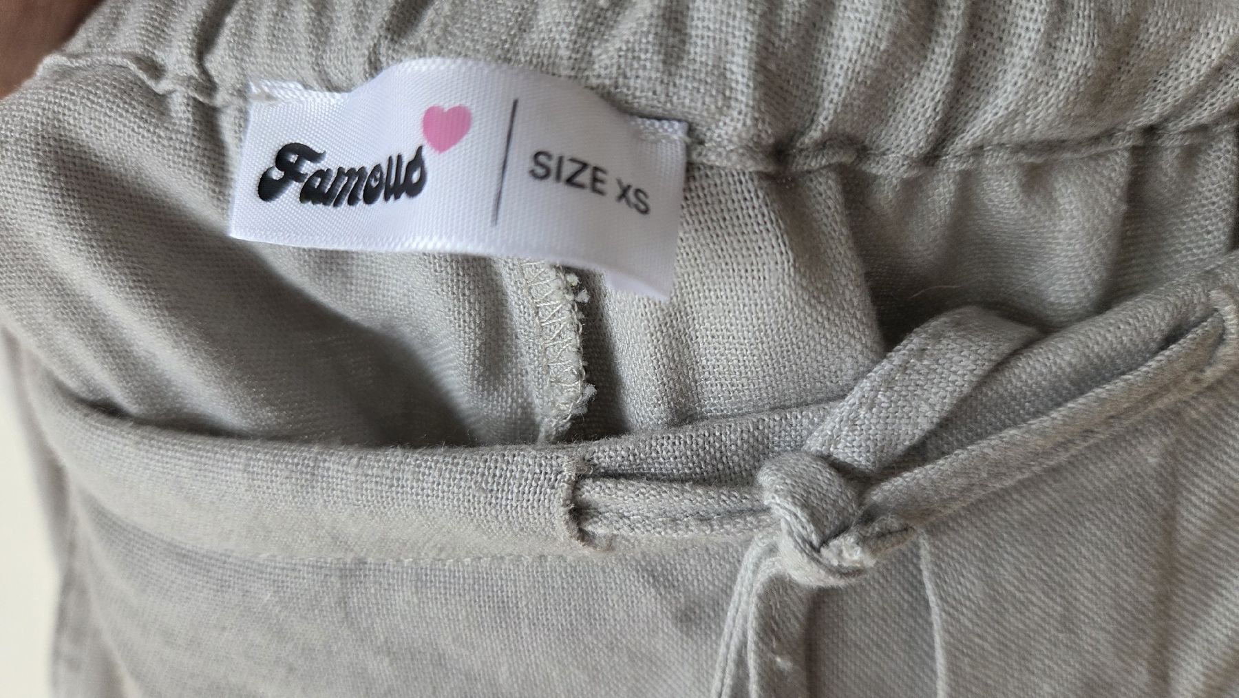 Pantalons: Hose mit leichtem Stoff - Grösse XS  – D'occasion à Wohlen AG par steffi_Bee 2