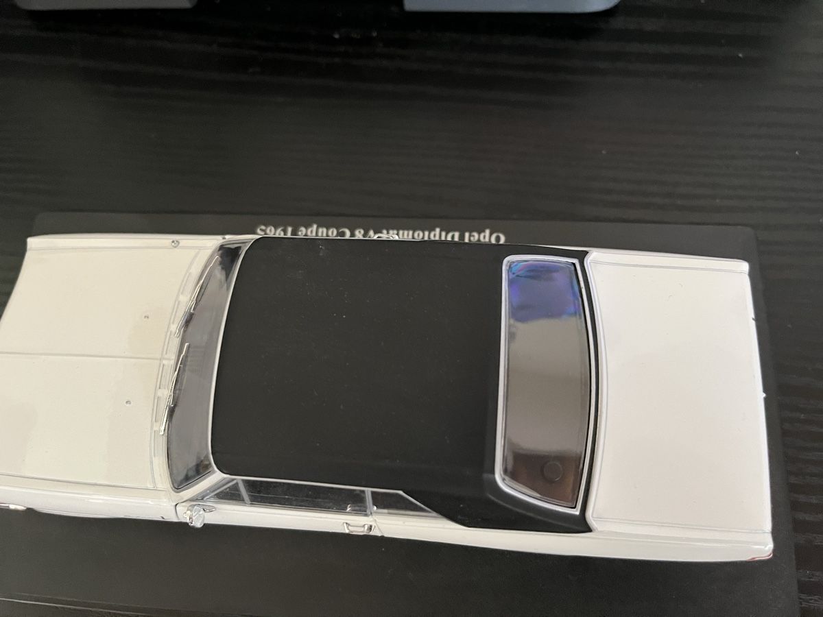 Opel Modellini d'auto: Opel Diplomat V8.   1:24 – Usato da Rümlang venduto da Papamoll4 5