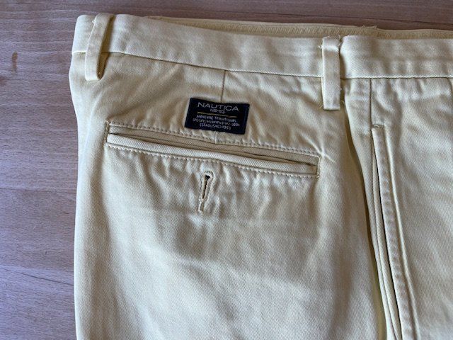 Hosen: Shorts gelb, Gr. 35W (52) – Gebraucht aus Meilen von Feldmeilen 2