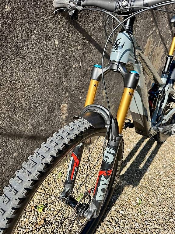 Vélos: Premium Light E-Bike Pivot Shullte SL - S/M – D'occasion à Bern par sam_zn9d 3