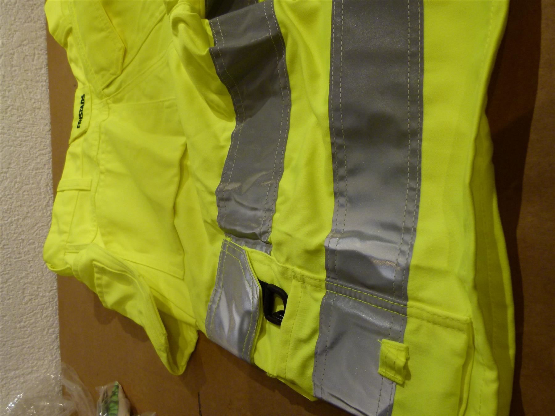 Hosen: Fristads HIGH VIS HANDWERKERSHORTS C48 – Neu und originalverpackt aus Uerkheim von Justi.y 9