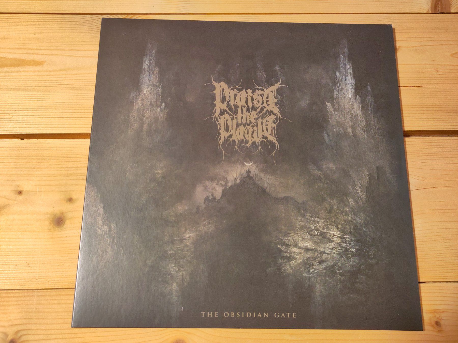 Dischi in vinile: Praise The Plague - The Obsidian Gate – Usato da Wasterkingen venduto da Palu17