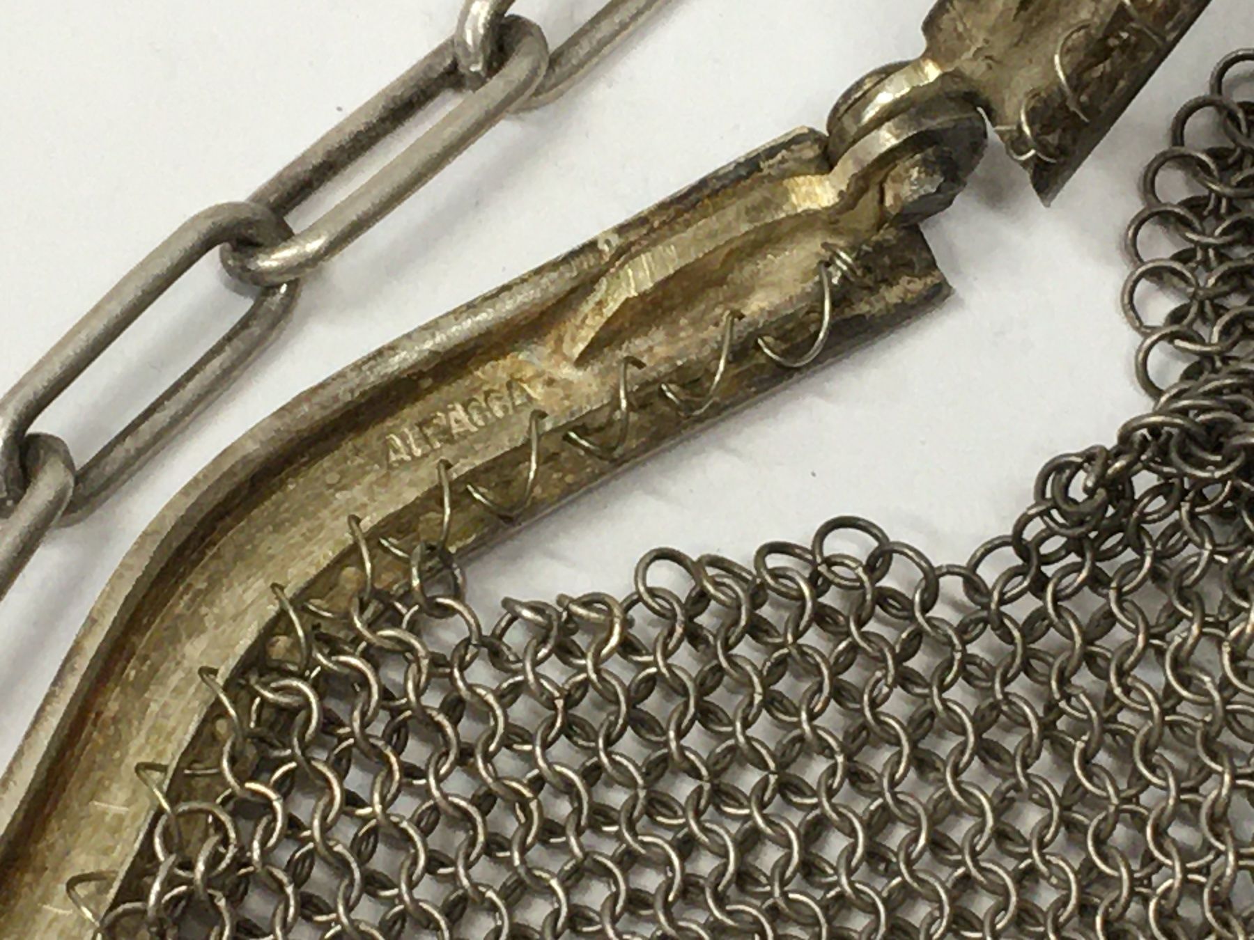 Borse da donna: Theatertasche mit Kette, ALPACCA – Usato da Olten venduto da ELHANDEL 1