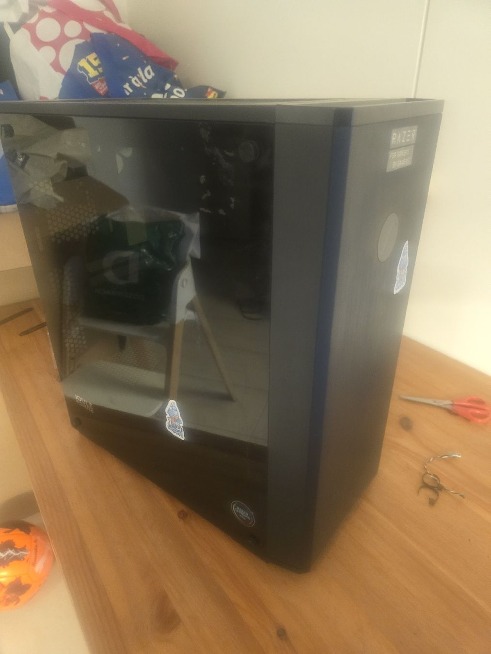 Razer Custodie: Gaming PC Gehäuse Razer (Nur das Gehäuse ) – Usato da Thun venduto da ale_n85c