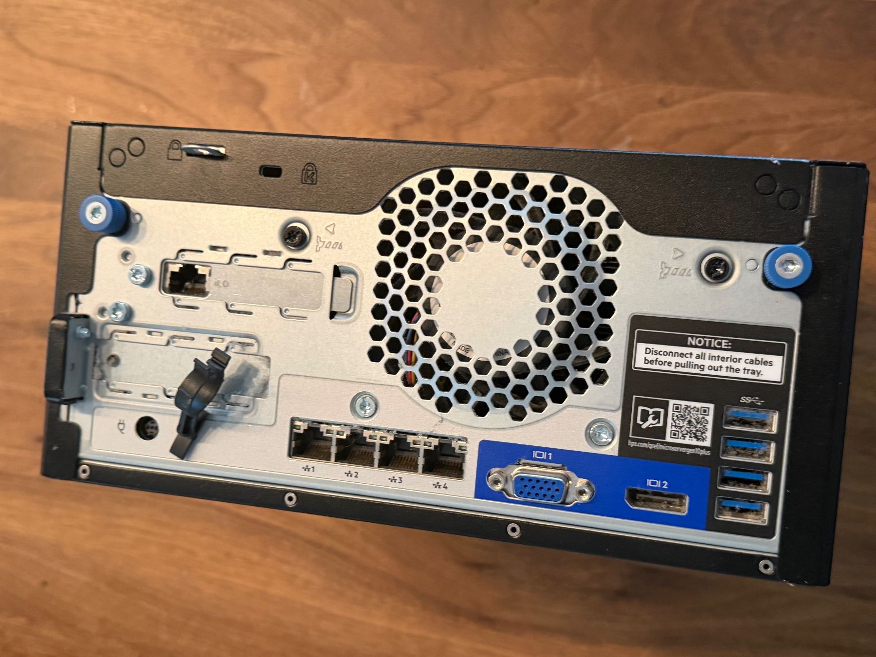 Hewlett Packard Serveurs: HPE ProLiant MicroServer Gen10 Plus – Xeon CPU, 32 GB RAM, – D'occasion à Zürich par SuguShop 2