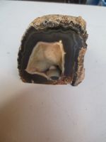 Steingeode mit Chalcedon