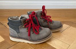 Schuhe 27