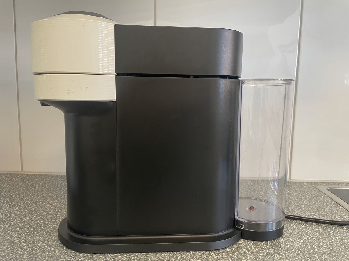 Nespresso Macchine per caffè & Macchine per espresso: Nespresso Kaffeemaschine Vertuo Next White – Usato da Pfungen venduto da lue_sqt9 3