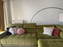 Canapé d'angle en velours vert 310 x 229 cm bon état