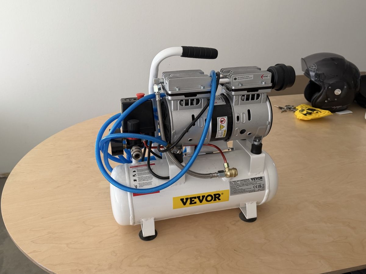 Compresseurs: Vevor quiet compressor  – D'occasion à Basel par Tomska