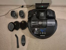 SAMSUNG Powerbot Saugroboter VR9200 gebraucht mit Zubehör