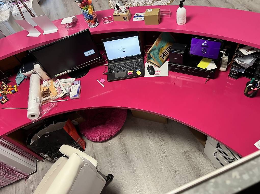 Allestimento di negozi e stand fieristici: Grosse Empfangstheke – Usato da Neuenegg venduto da dur_b79r 3