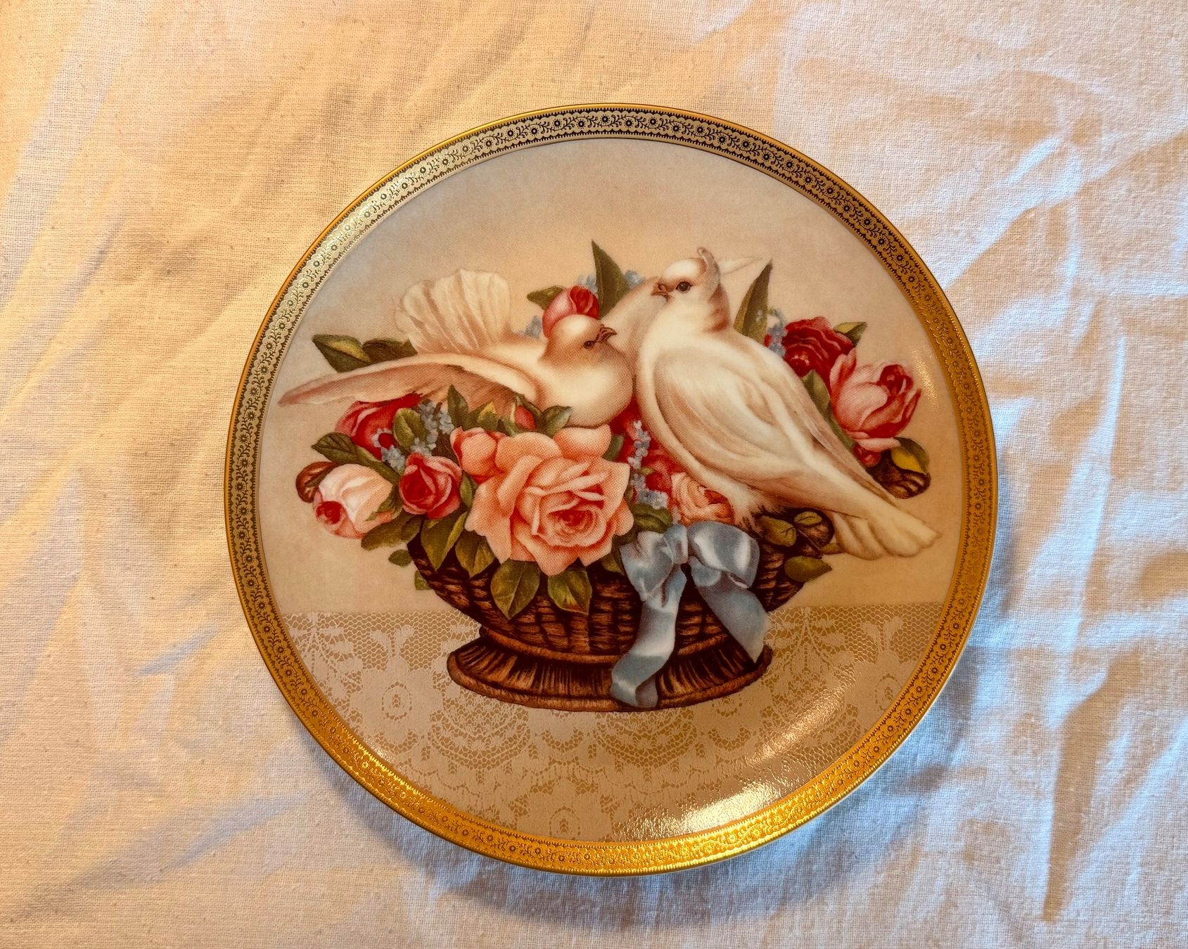 Piatti: Romance in Bloom, Gloria Vanderbilt Collection, Ltd. Edition – Usato da Ostermundigen venduto da Bobblue