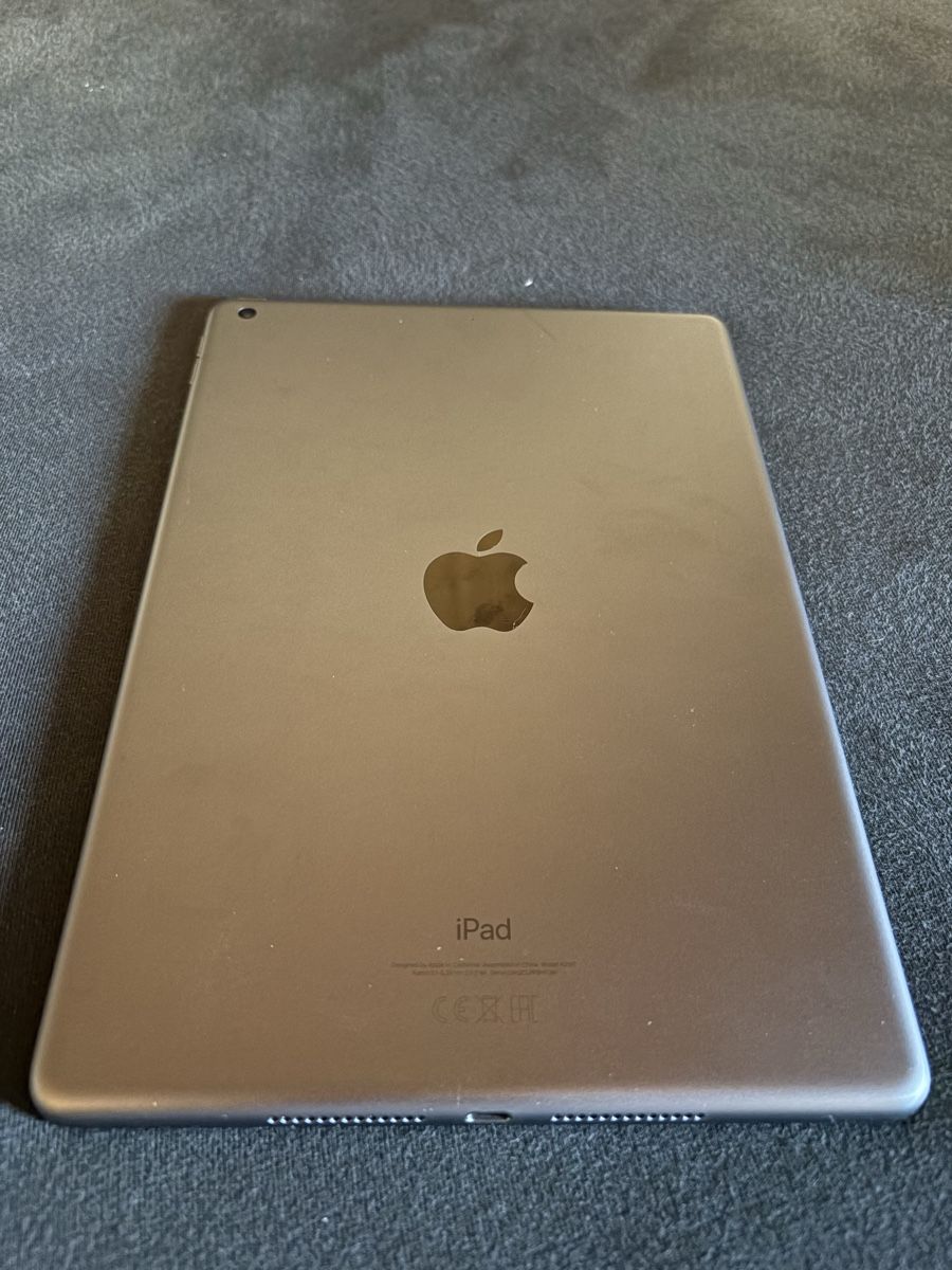 Apple Tablet PC: Ipad 7. Generation – Usato da Kaltbrunn venduto da yanick..