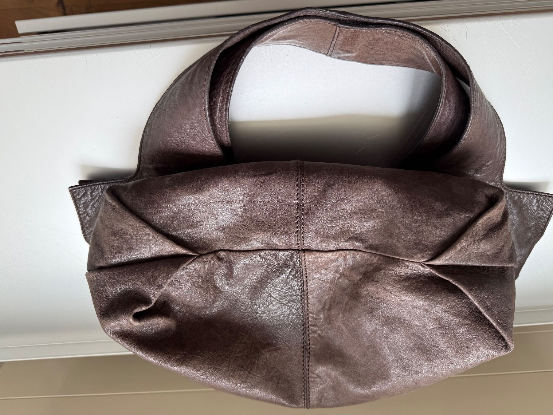 Givenchy Sacs: Givenchy weiche Kalbsleder Handtasche – D'occasion à Zürich par Midcentury 2