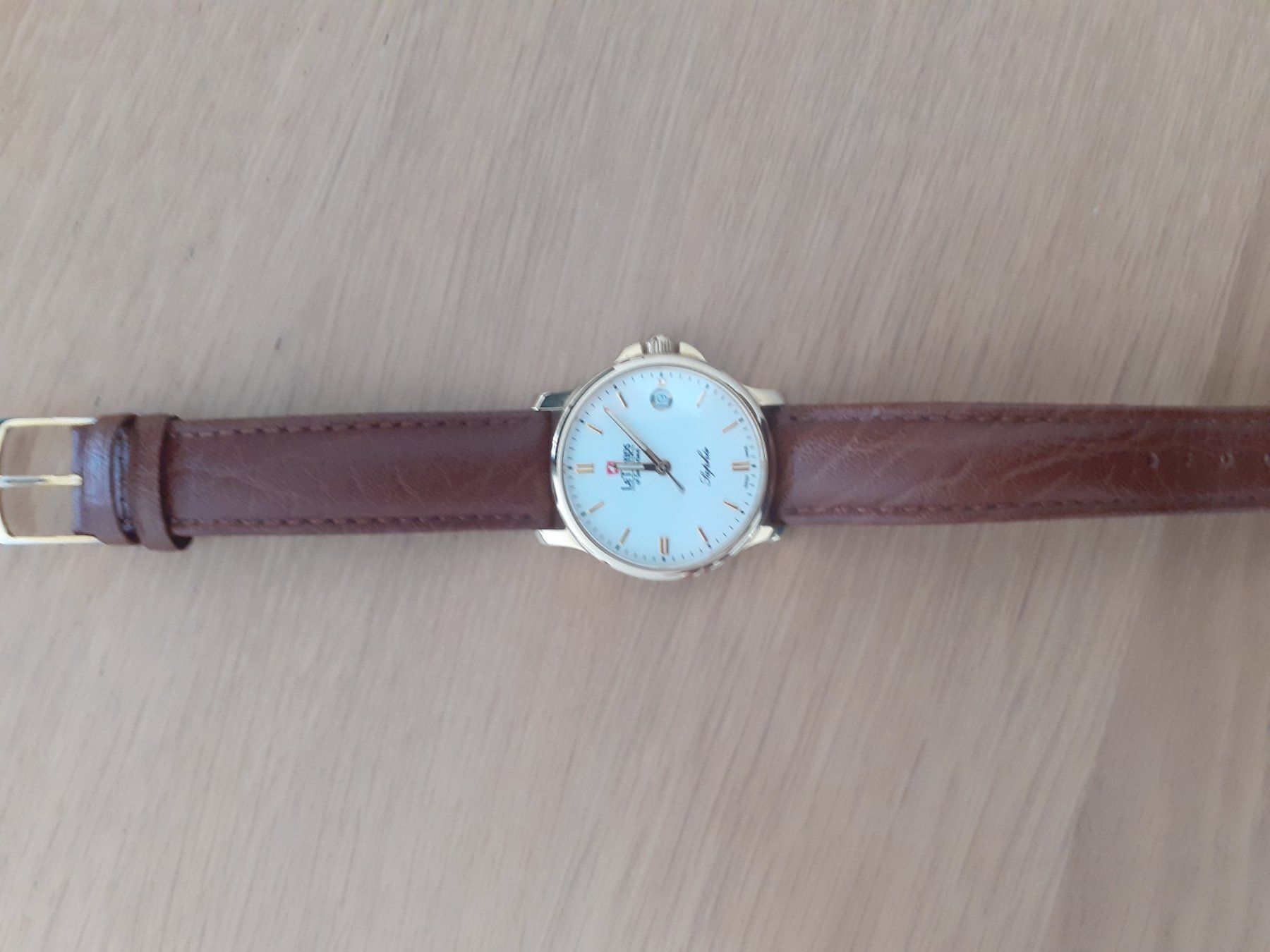 Orologi: Le temps quarz Uhr – Usato da Studen BE venduto da DGK_swiss 1
