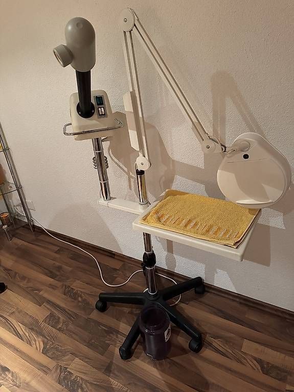 Fauteuils de soin: Kosmetikstudio  – D'occasion à Toffen par salvi81 1