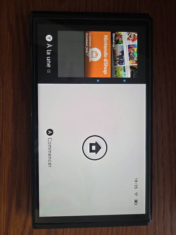 Konsolen: Nintendo Switch Oled + Mario kart 8 + manette suppl. – Gebraucht aus Genève von fre_6hjt 1