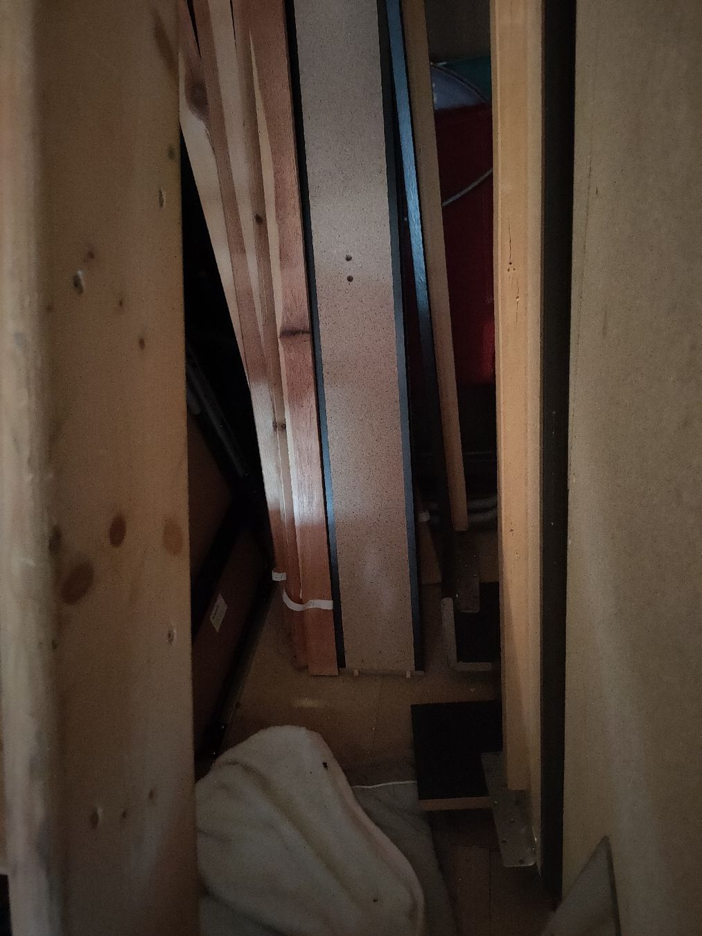 Letti: Bett Gestähl – Usato da Menziken venduto da Dragon-Fuchur