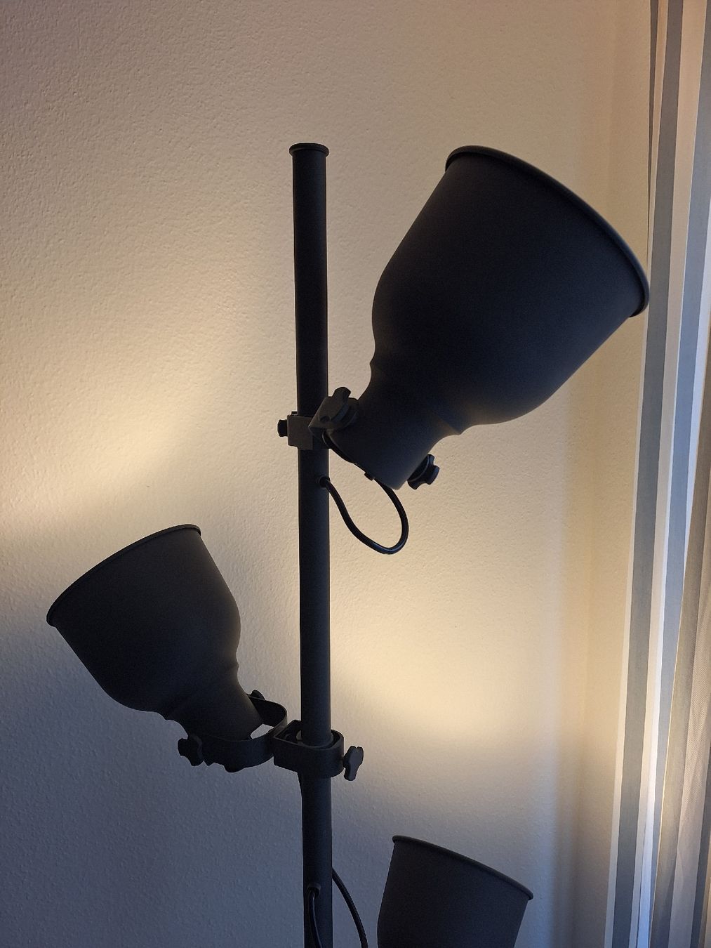 Ikea Lampen: IKEA HEKTAR Standleuchte 3er Spots – Gebraucht aus Zürich von jon_g8hw 2