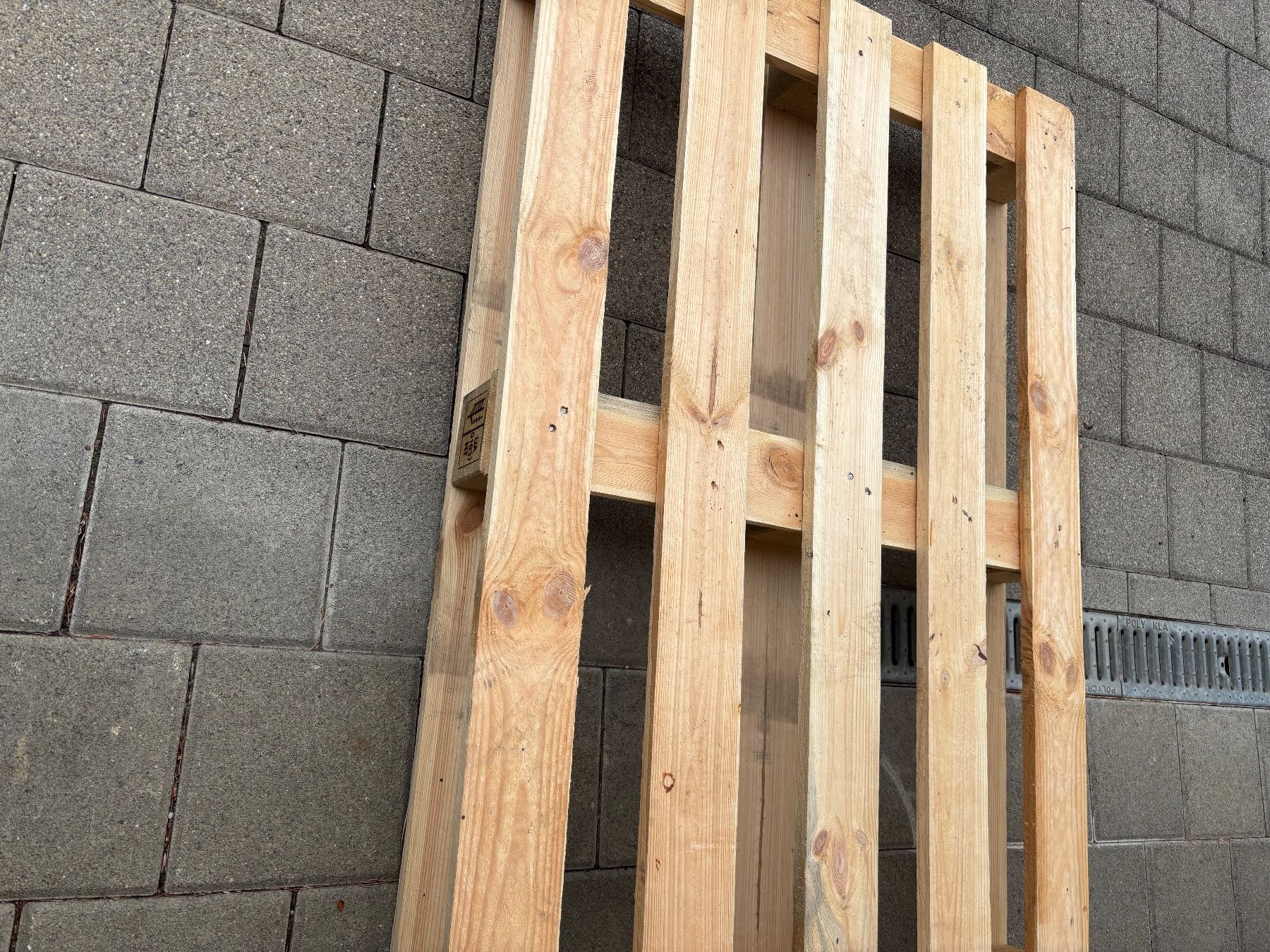 Pallets: Palette – Nuovo (secondo la descrizione) da Wohlenschwil venduto da F.F. 1